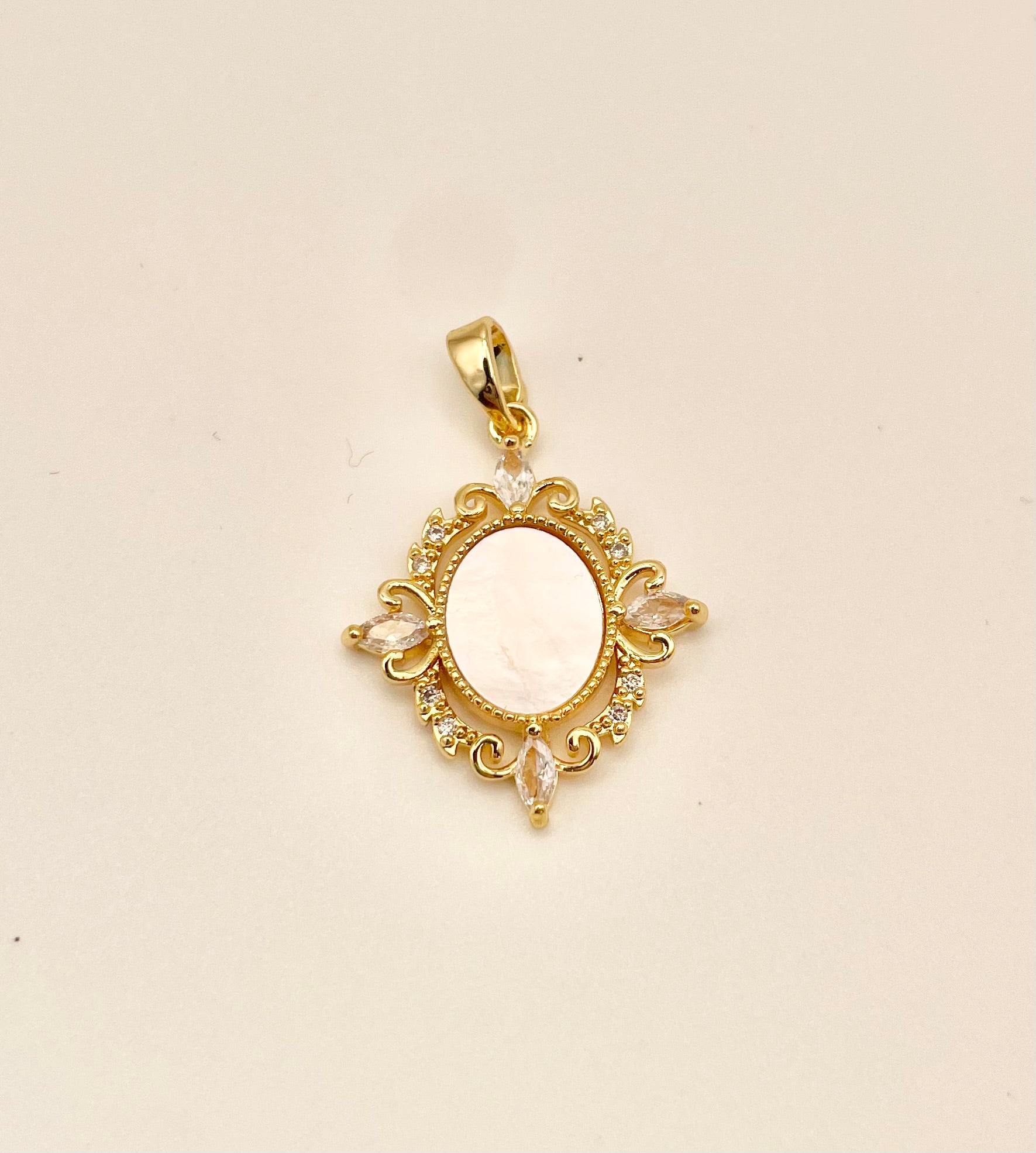 Mirror of Pearl Vintage Necklace